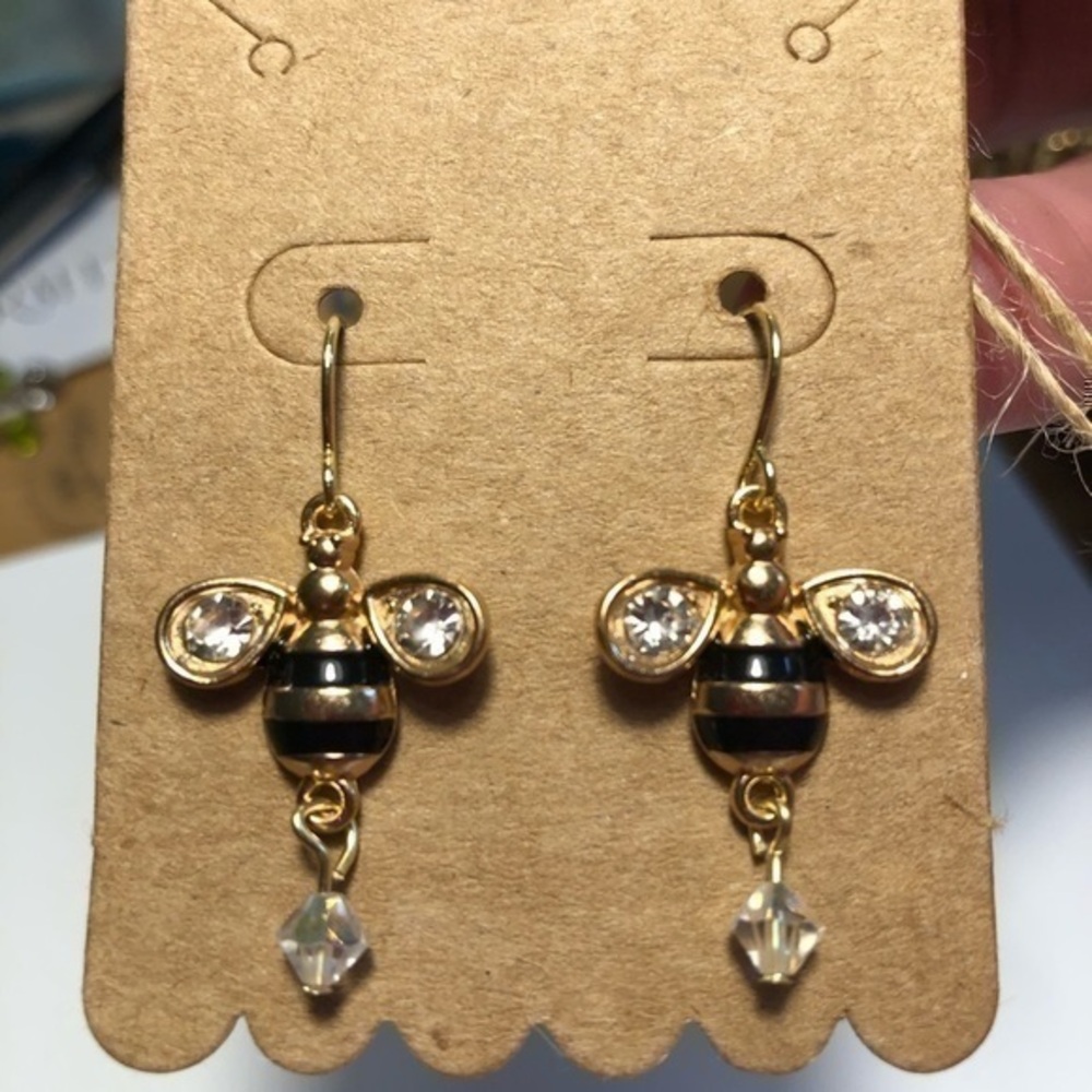 Busy Bee earrings 💛🐝